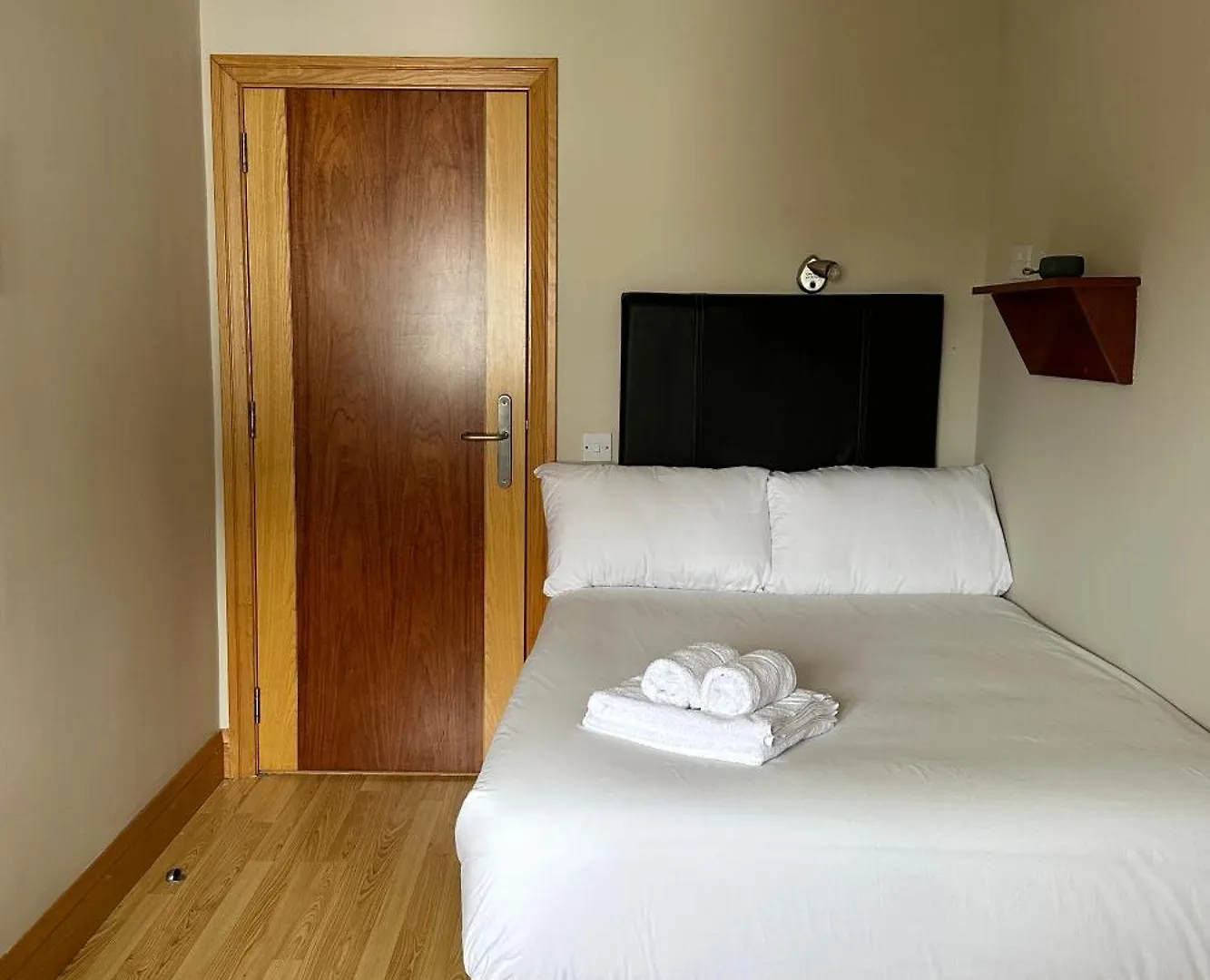 Cuirt Na Coiribe Summer Accommodation Galway Ireland