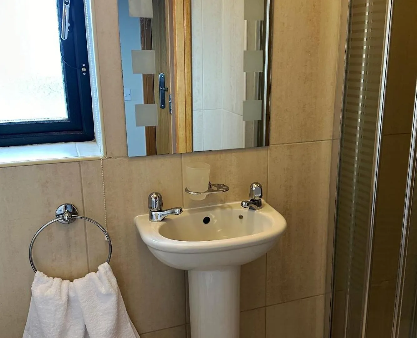 Apartment Cuirt Na Coiribe Summer Accommodation Galway