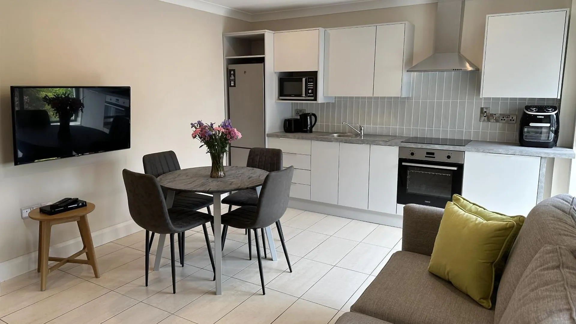 Cuirt Na Coiribe Summer Accommodation Galway Ireland