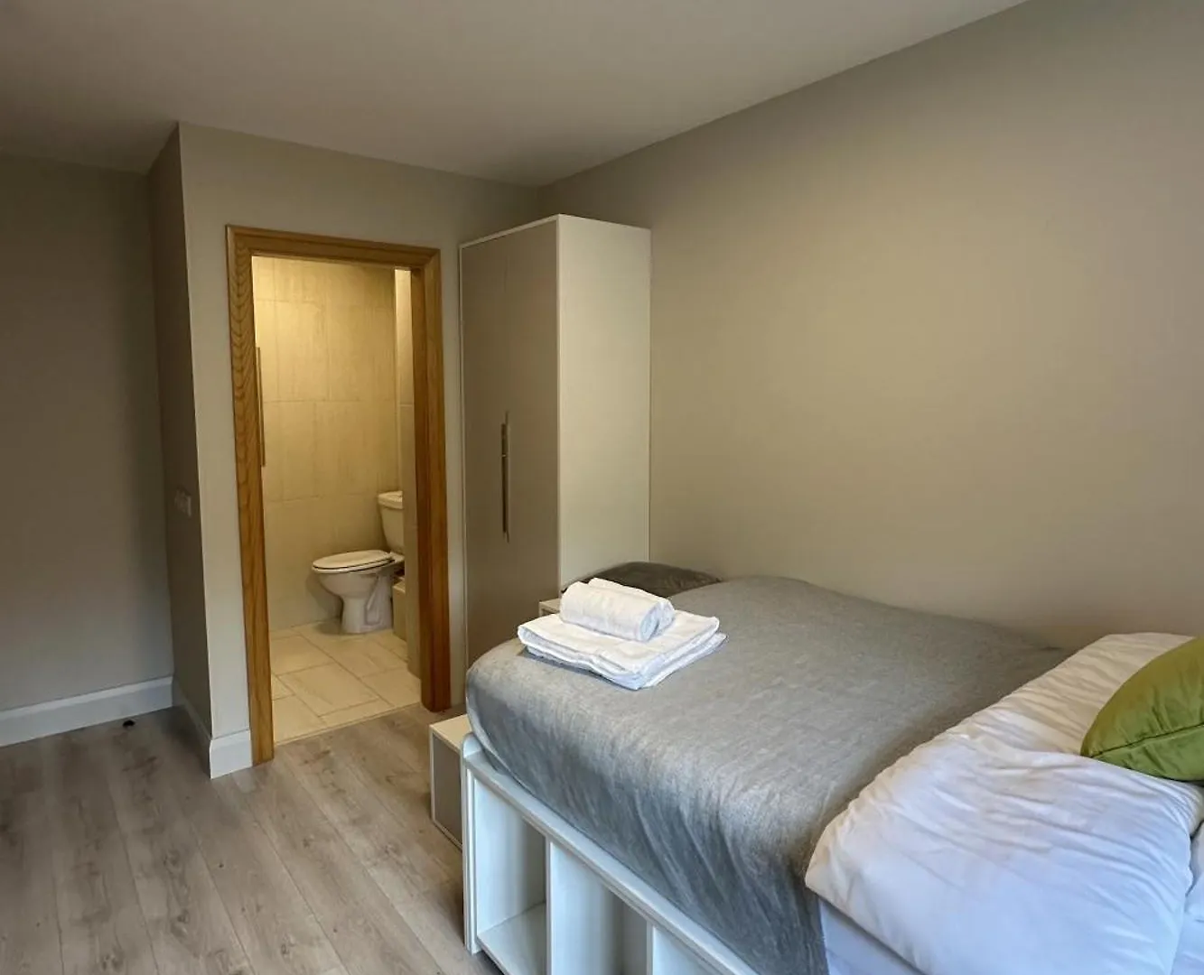 Cuirt Na Coiribe Summer Accommodation Galway